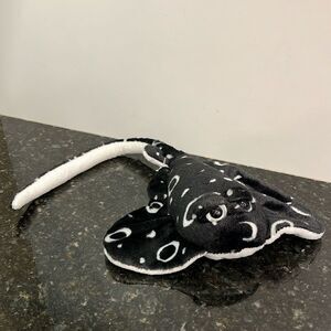 Ripley's Aquariums Believe It Or Not Stingray Plush Black 19”